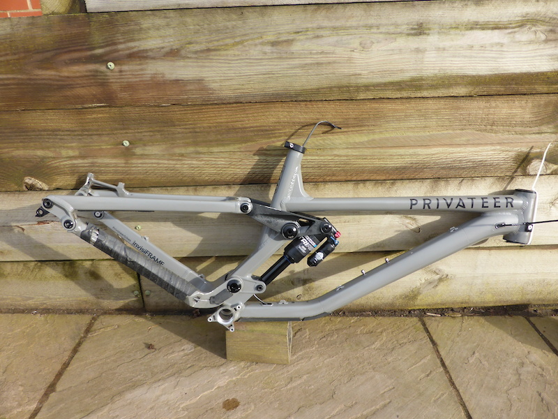 2023 Privateer 141 MTB full suspension frame, size P2 grey For Sale