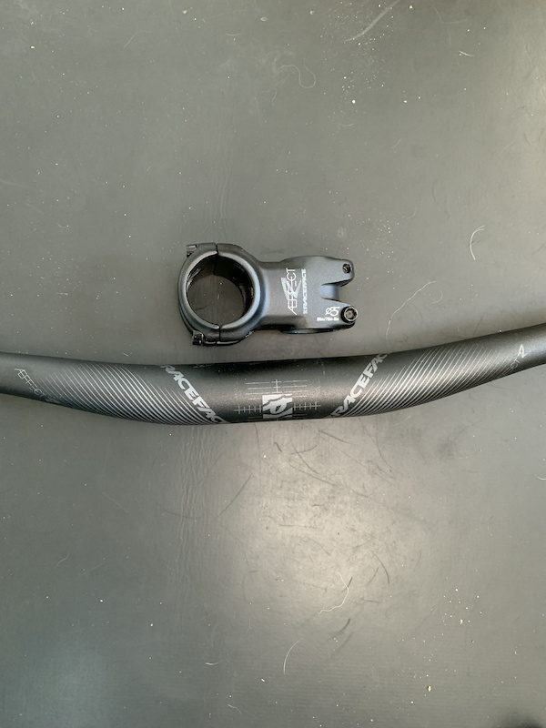 2023 Raceface bar/stem/grip combo For Sale