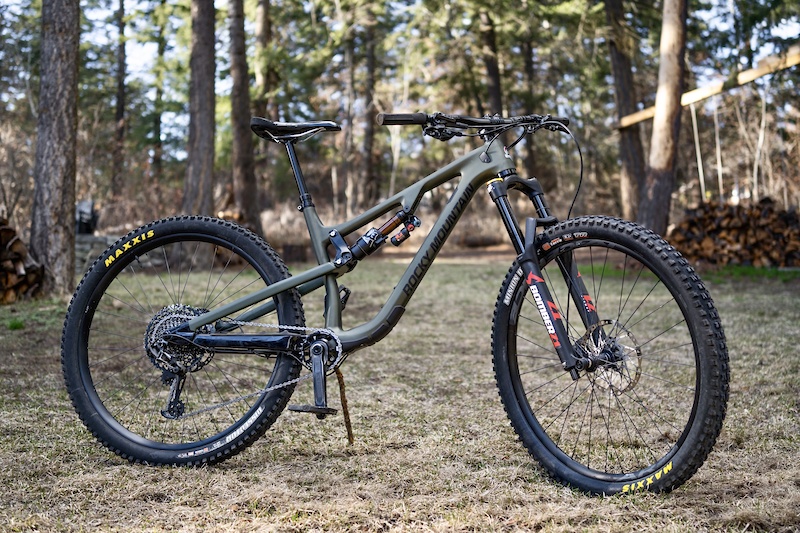 2019 rocky mountain instinct
