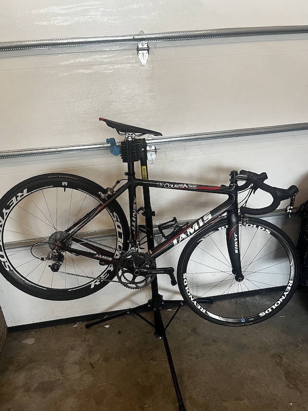 Jamis full carbon road bike For Sale