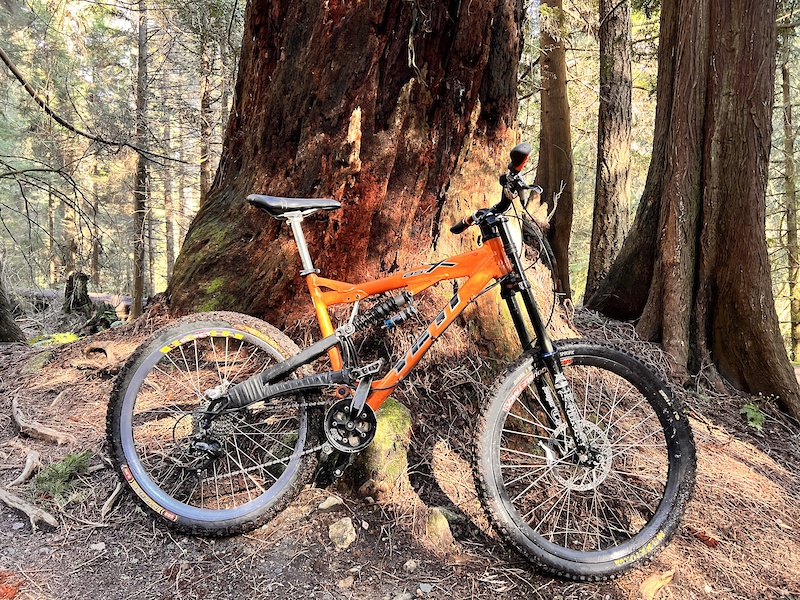 yeti full suspension bike