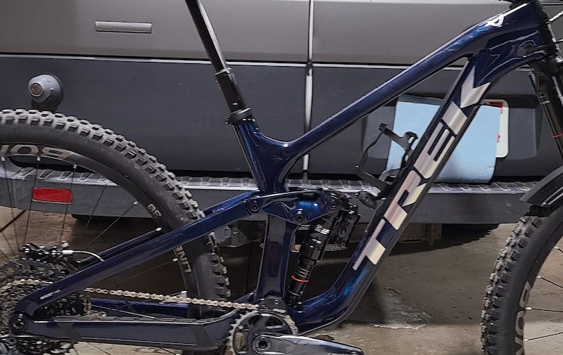 2022 Trek Slash Frame w/ Rock Shox super Deluxe Ultimate For Sale