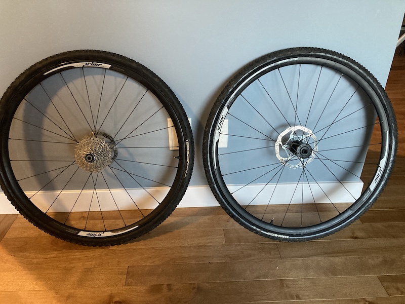 prime attaquer road disc wheelset