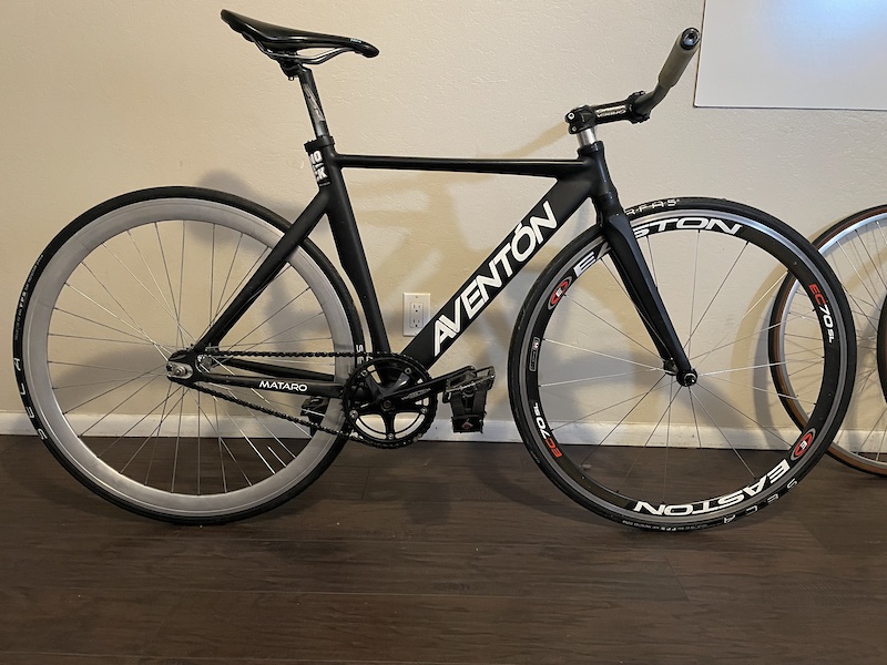 aventon mataro fixie