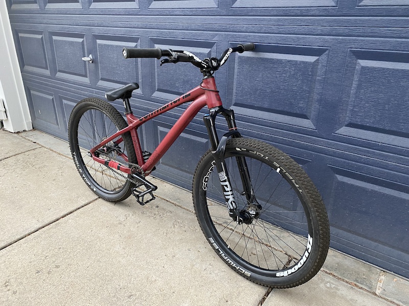 Commencal absolut dirt store jump bike 2019