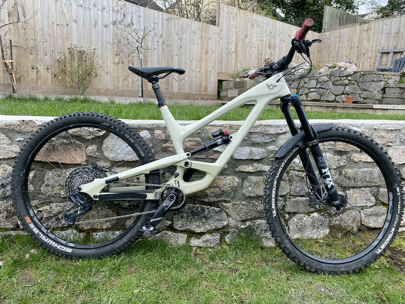 yt capra 29er review