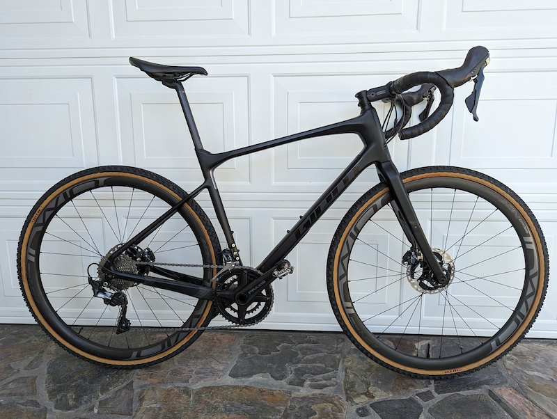 2020 Giant Revolt - Full carbon, Upgrades (M/L) For Sale