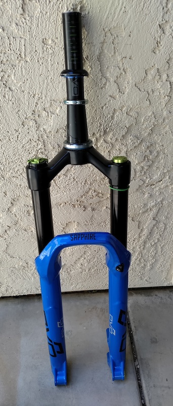 Fourche Sapphire D1 29'' 140mm 15x110mm Boost 44mm Déport Vert DVO F