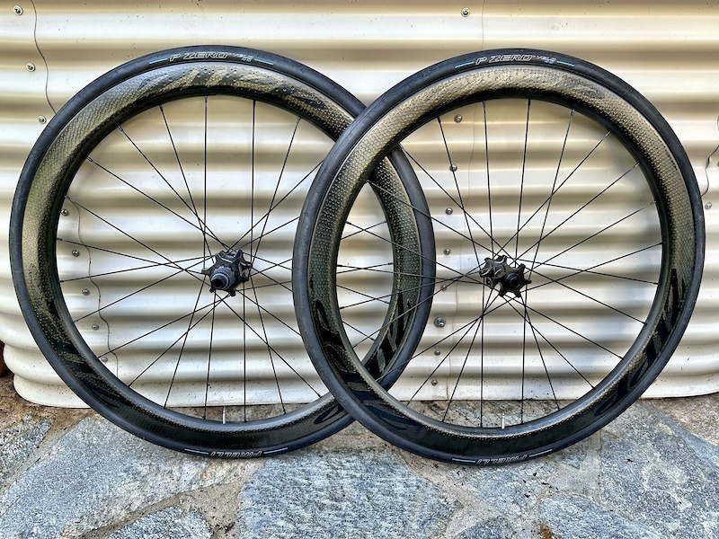 hooked rims road bike