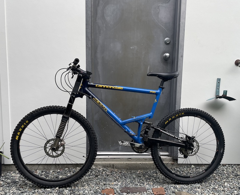 Cannondale fashion jekyll 700 lefty