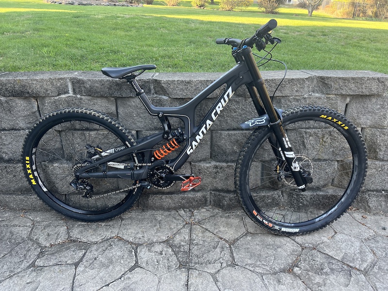 2018 Santa Cruz V10 Medium Mullet For Sale