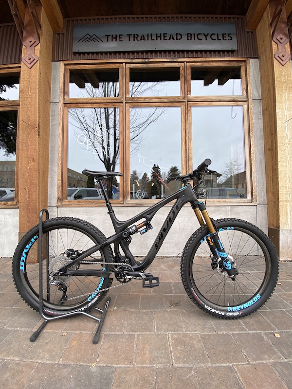 2018 Pivot Mach 5.5 - Size Medium For Sale