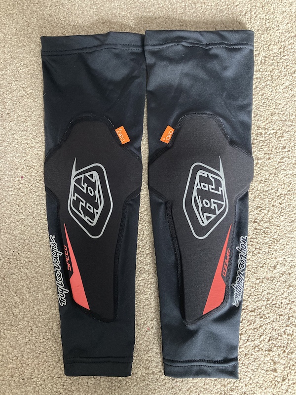2023 Troy Lee Designs Speed D30 Elbow Pads WORN ONCE For Sale