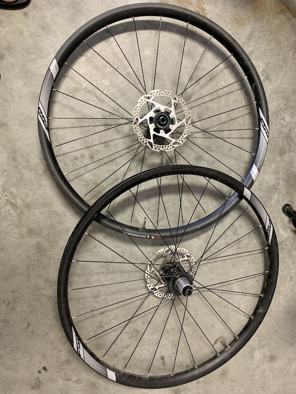 fsa gravel wheelset