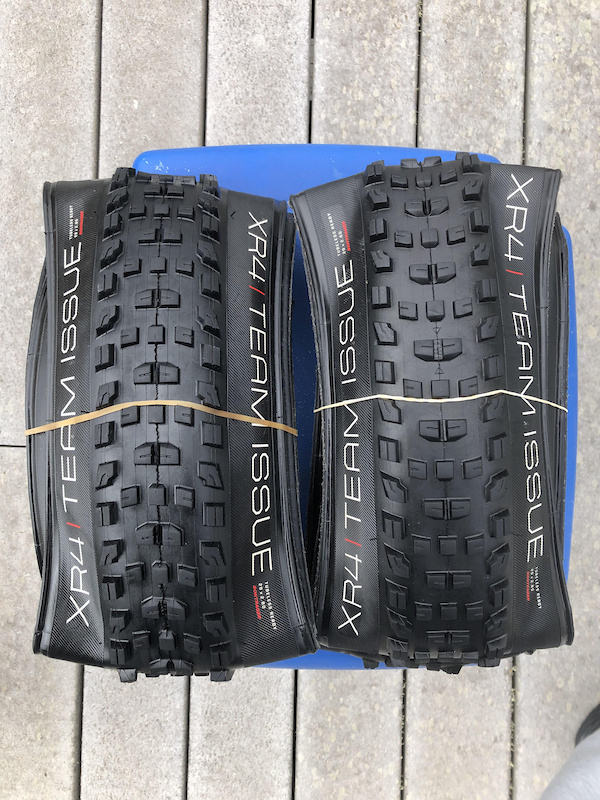 2023 Bontrager XR4 Team Issue pair, 29 x 2.6 For Sale