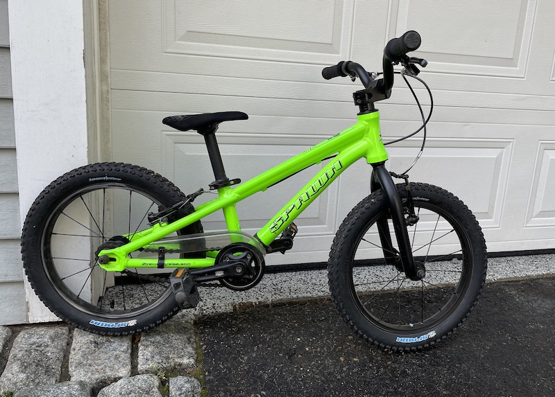 2021 SPAWN Yoji 16 Kids Mountain Bike - Neon Green For Sale