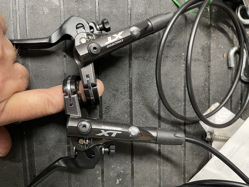 2021 Shimano Deore XT levers w/ BRMT420 4 Piston calipers For Sale