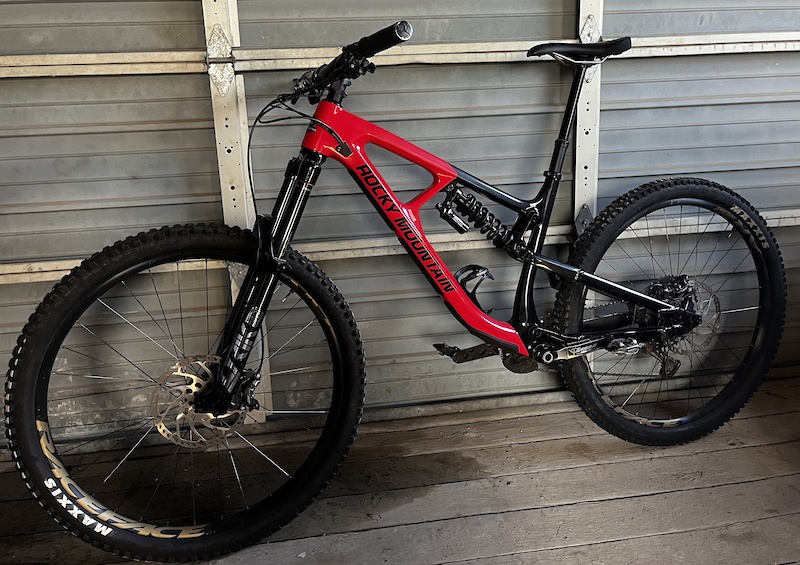 2020 Large Rocky Mountain Slayer C70 For Sale