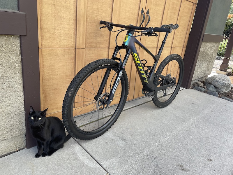 2022-scott-spark-rc-world-cup-evo-axs-bike-for-sale