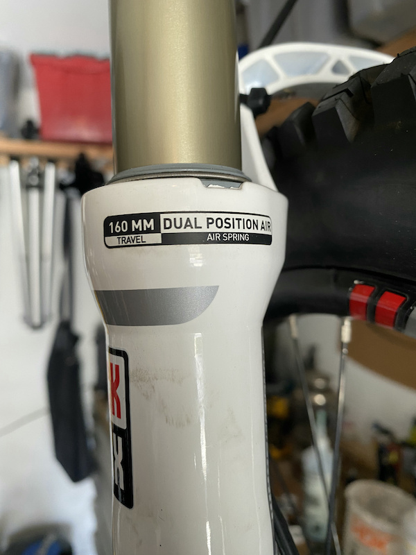 2013 ROCKSHOX LYRIK RC2L DUAL POSITION AIR FORKS 20x110mm For Sale