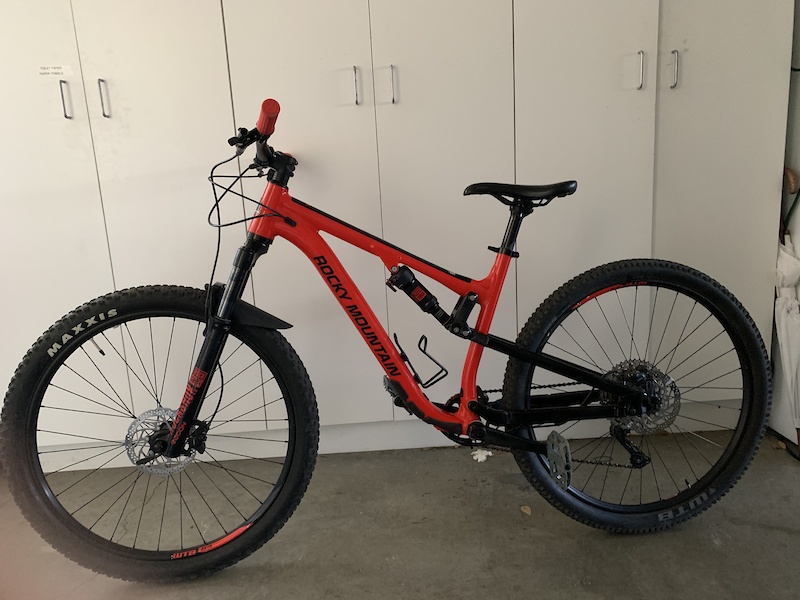 2019 rocky outlet mountain thunderbolt a10