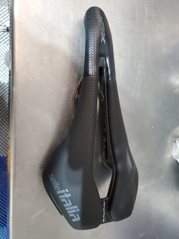 2023 Selle Italia XLR Kit Carbonio Superflow For Sale