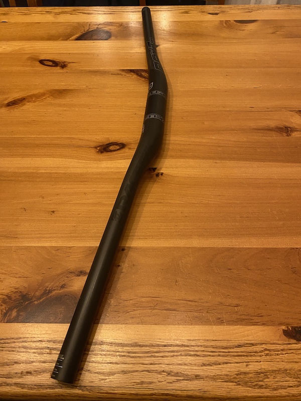 2023 Race Face Next R Carbon Riser bars 35 800mm For Sale