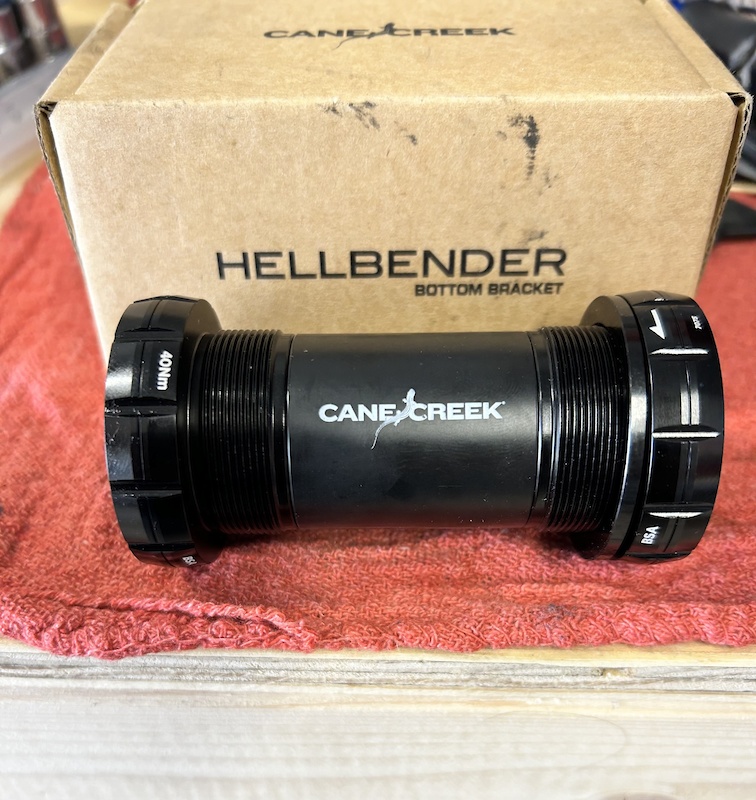 Movimento Centrale Cane Creek Hellbender 70 BSA - Cuscinetti In Acciaio Inox 440C