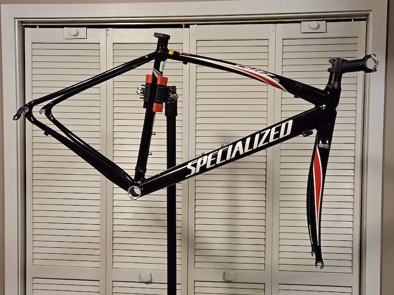 2010 Specialized Allez Sport frame/carbon fork For Sale