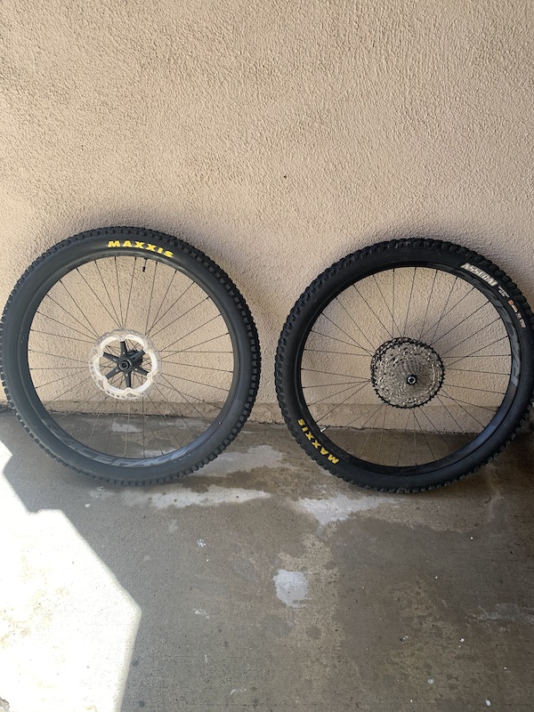 2022 Raceface AR30 29” wheel set For Sale