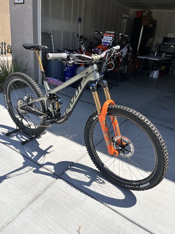 2023 Pivot Firebird For Sale