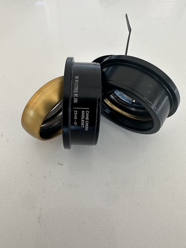 Cane Creek Angleset Headset 1 1/2” Head tube For Sale