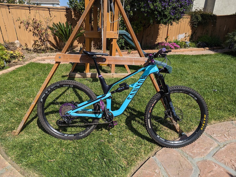 2020 canyon spectral cf7 w add ons for sale