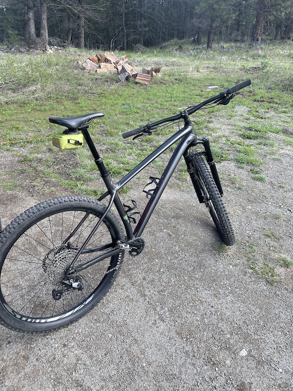 2021 Specialized Fuse Comp 29 XL w Rockshox Revelation For Sale