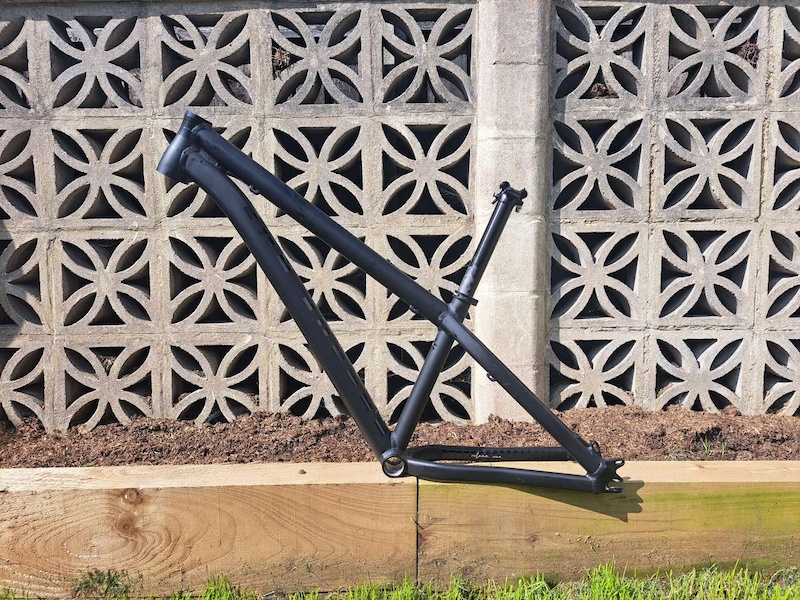 zircus frame