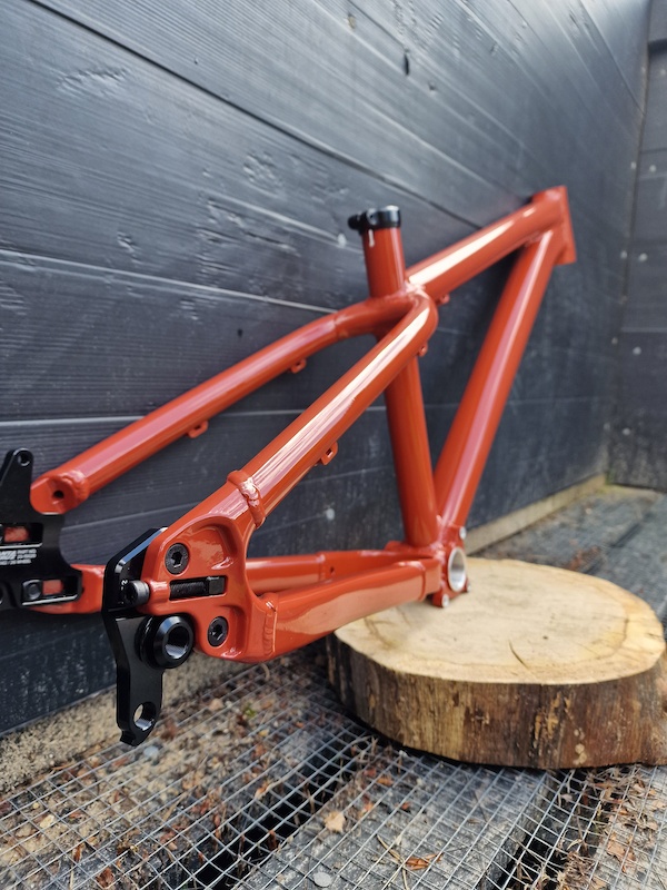 2022 SANTA CRUZ JACKAL FRAME - BRAND NEW - LONG - 26