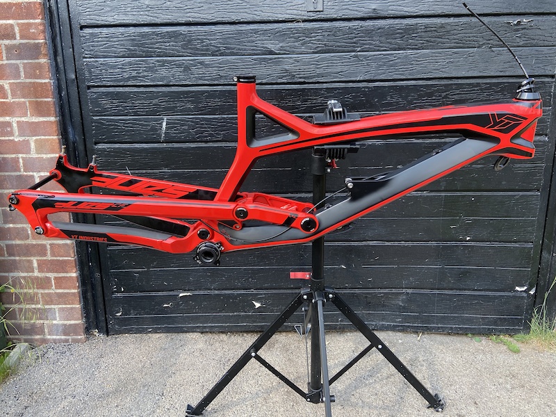 2017 yt downhill frame For Sale