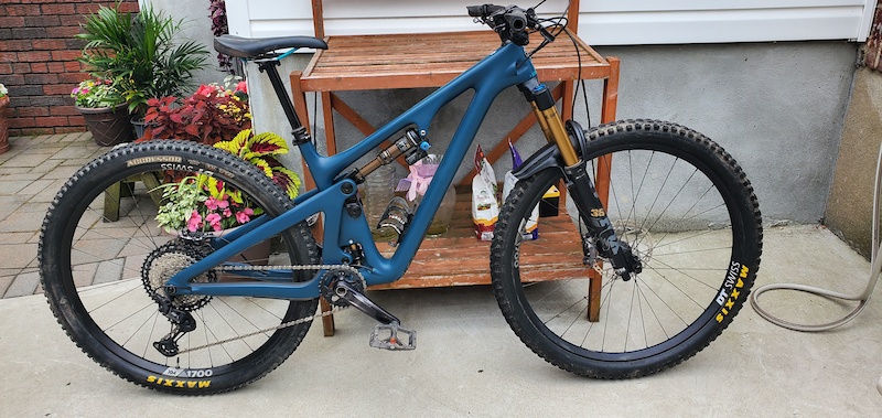 2020 YETI SB 130 T2 SIZE MED COLOR STORM For Sale