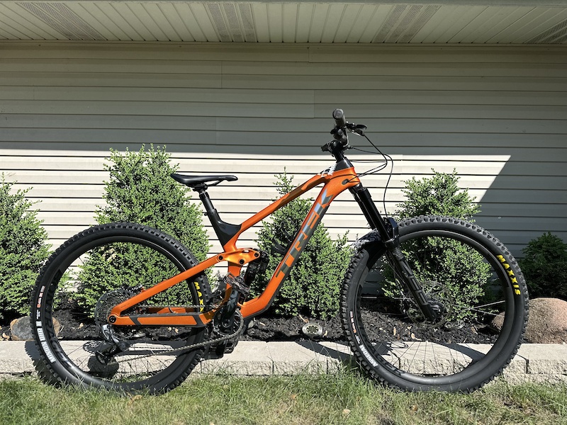 Trek slash 9.9 online x01 axs