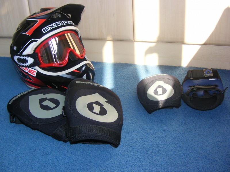 finally got all my gear :D:D:D (661 strike 2008, oakley pro frame goggles &amp; 661 knee &amp; elbow pads pads)