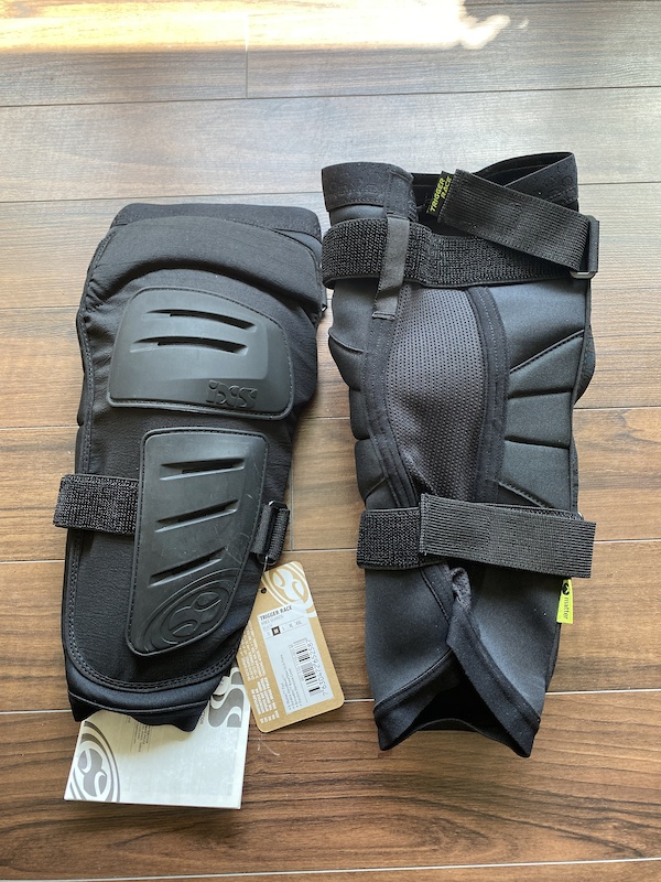 2023 Brand New IXS Trigger Race knee pads Medium For Sale