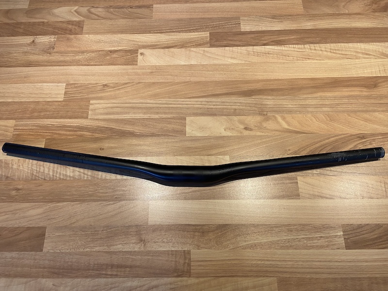 760mm carbon handlebar