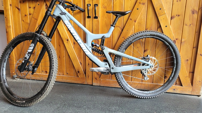 2019 Large Santa Cruz v10 For Sale