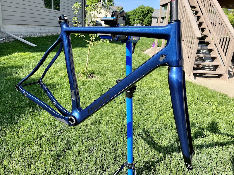 pivot frameset