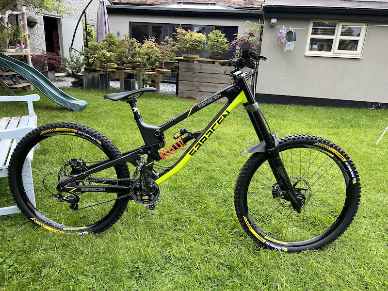 Saracen mountain discount bike for sale