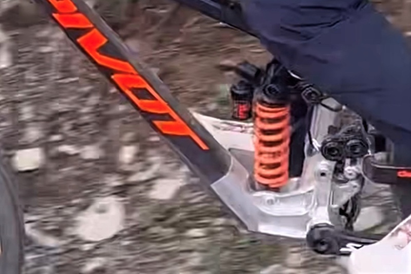 Spotted: Pivot's Lugged Carbon DH Bike Prototype - Pinkbike