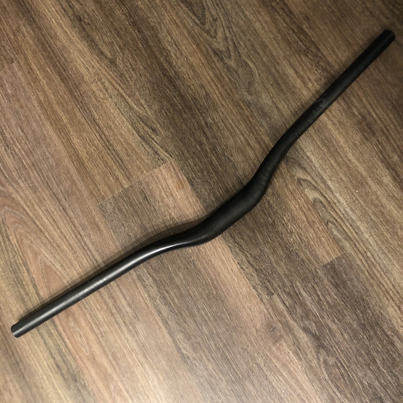 760mm carbon handlebar