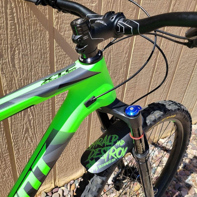 Giant xtc best sale 27.5 advanced 2017