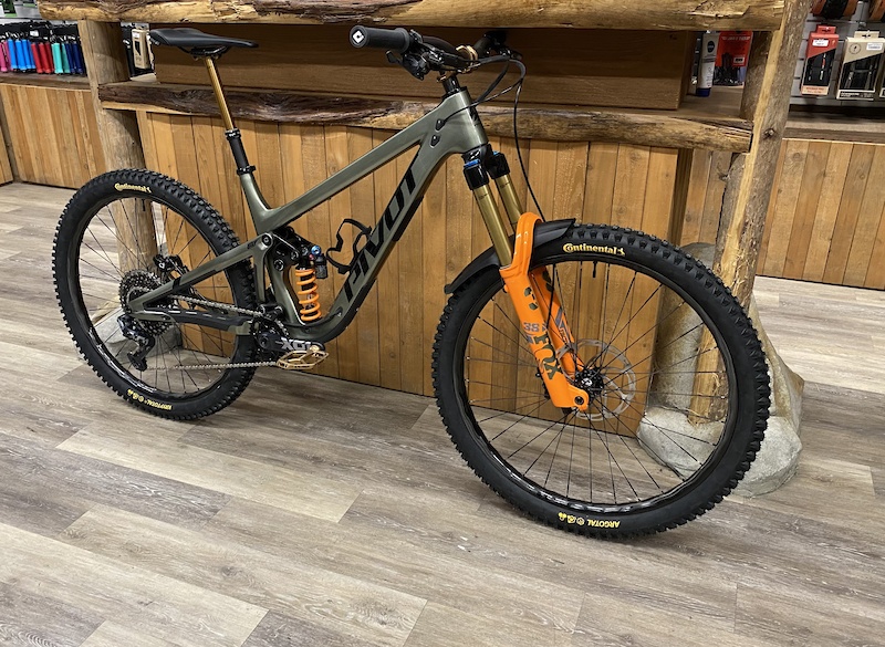 2023 Pivot Firebird Green Pro X01 Coil NOBL TR37 Hydra For Sale