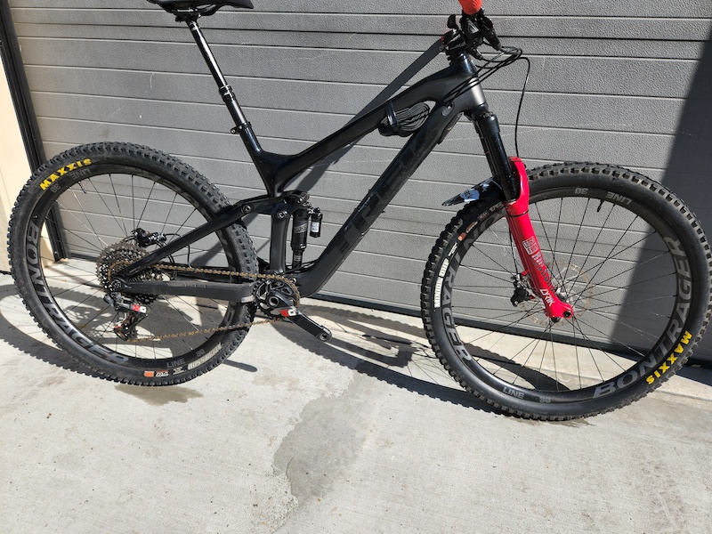 Trek slash 9.8 hot sale 2018 for sale